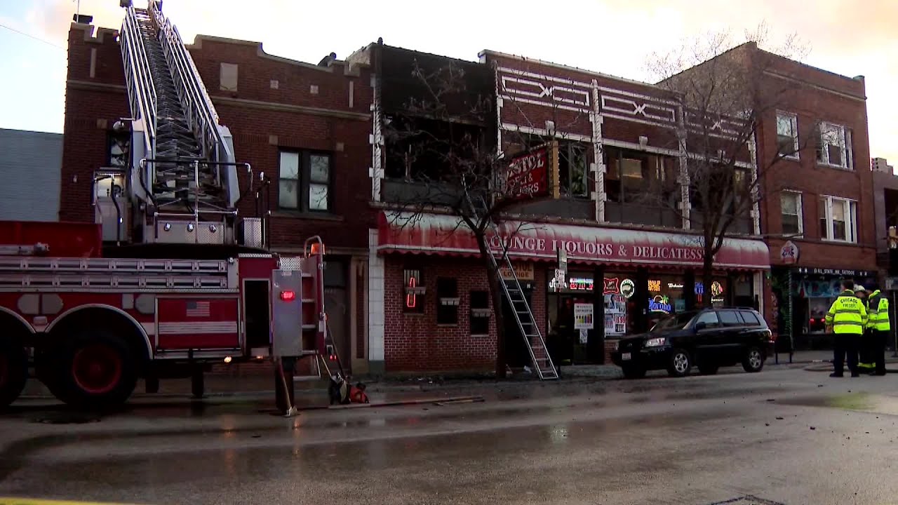 Fire tears through bar, apartment building in Avondale - YouTube