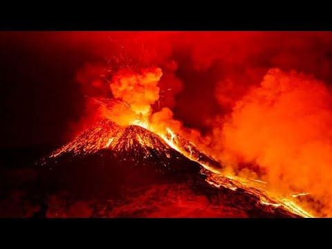 Iceland's largest volcano, Fagradalsfjall, is going crazy! Huge rivers of lava flow from the cracks!