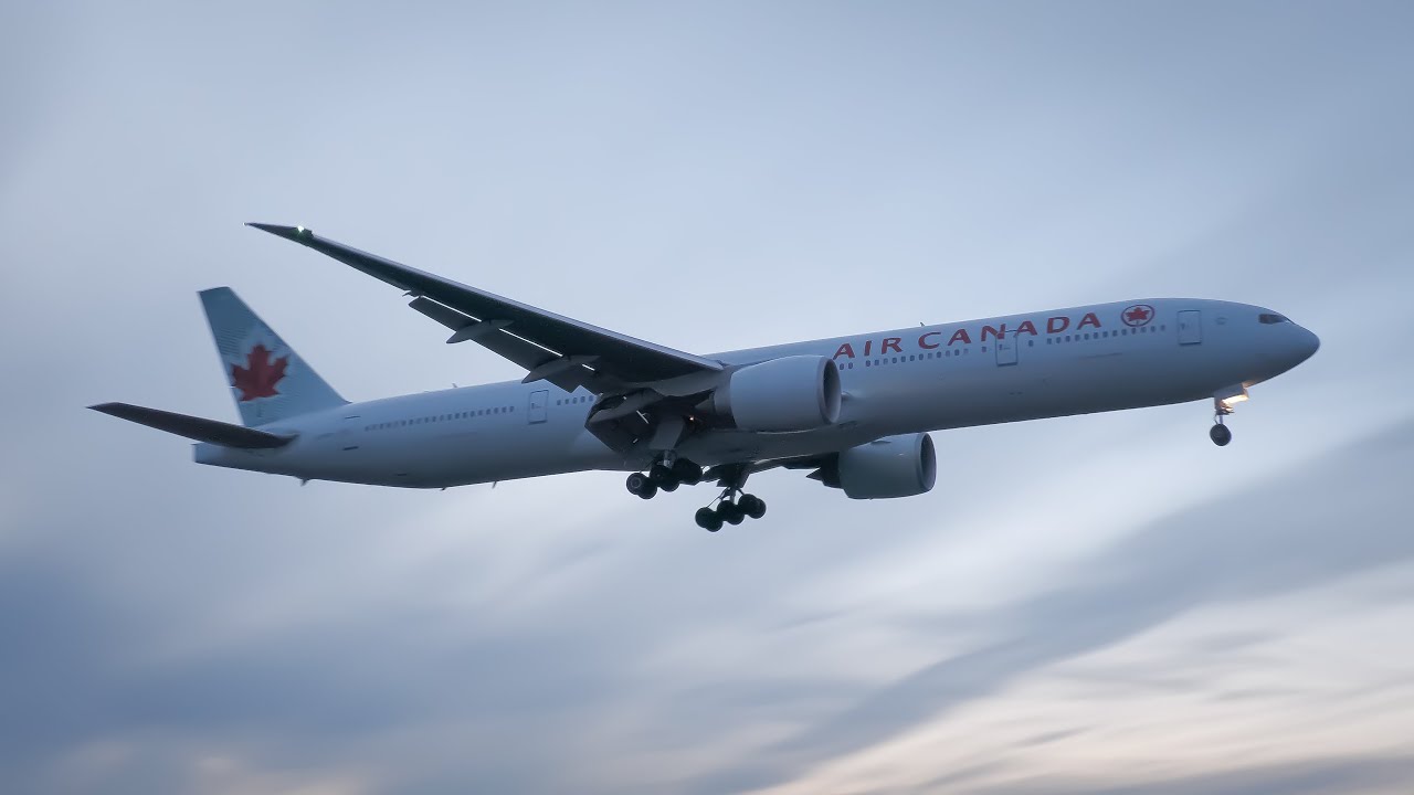 4K60 Family Day Evening Arrivals at Toronto Pearson Airport Plane