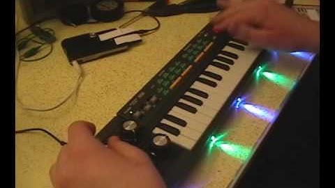 Part 1: Circuit bent Hing Hon EK-001 B&G LED version, 11 mods + opto theremin [full overview]
