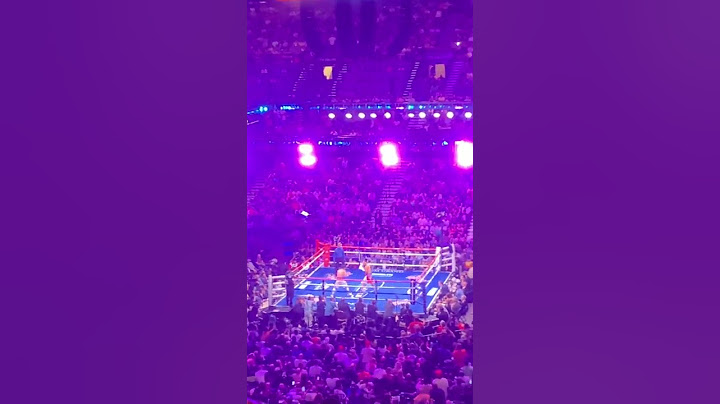 PACQUIAO knocks down Thurman