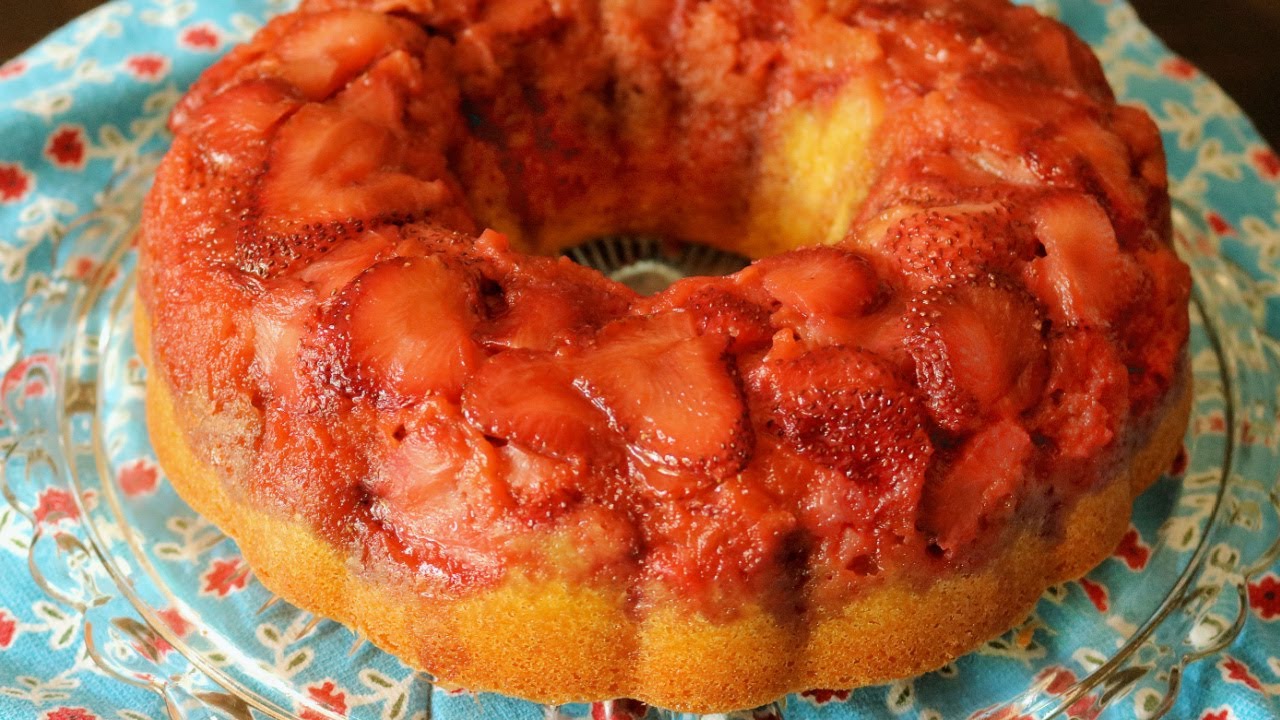 Homemade Easy Strawberry Upside Down Cake