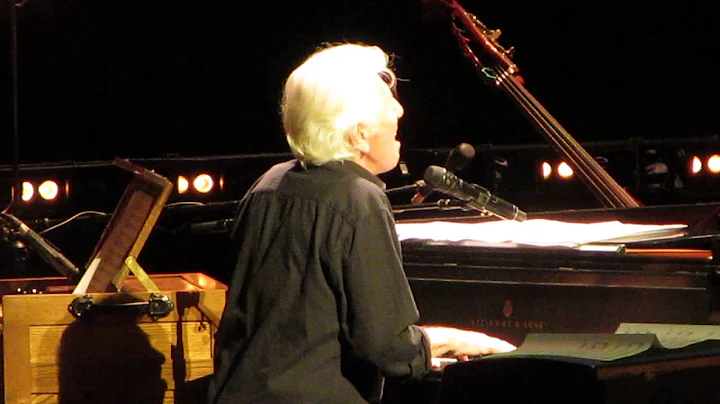 Graham Nash sings "Our House" at Joni Mitchell's 7...