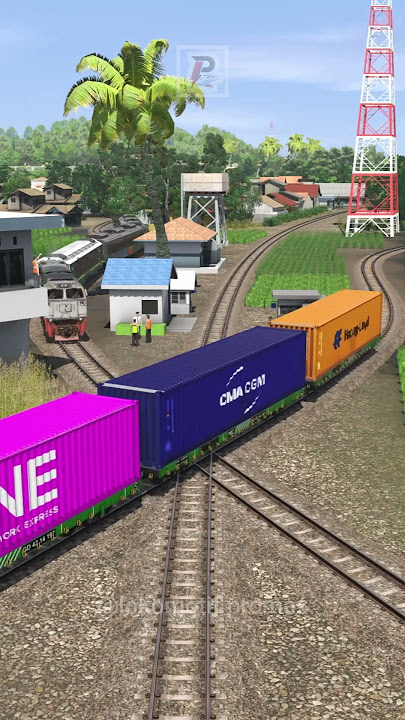 Kereta Api Cepat Melintasi Persilangan PLH Kereta Api Putus #train #automobile #railway #keretaapi