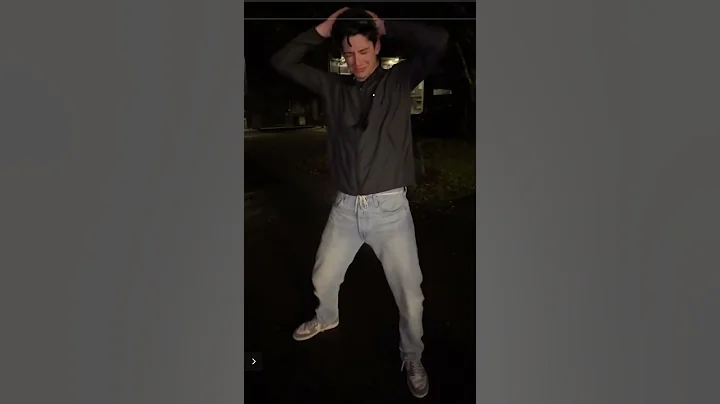 Yes ofc I want you 😍😭 #malachibarton #tiktok #trending #fyp #fypシ #foryou #disney @DisneyZOMBIES