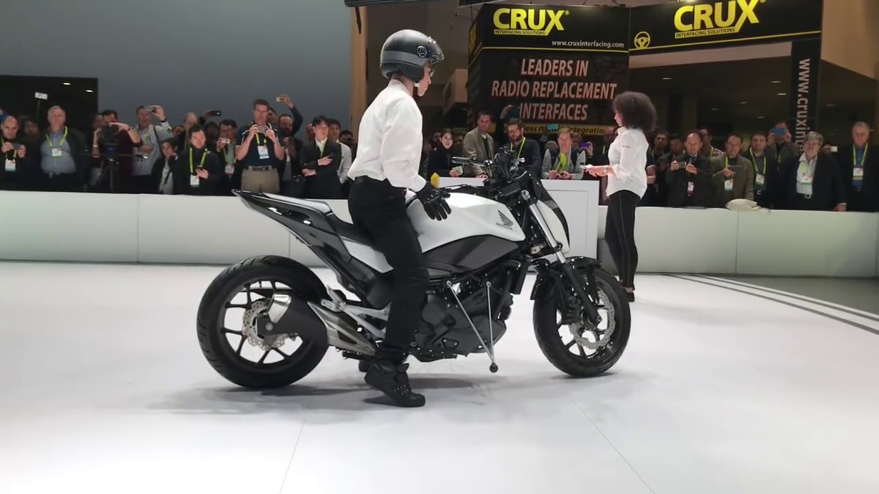 Selfbalancing motorcycle Honda 2017 YouTube