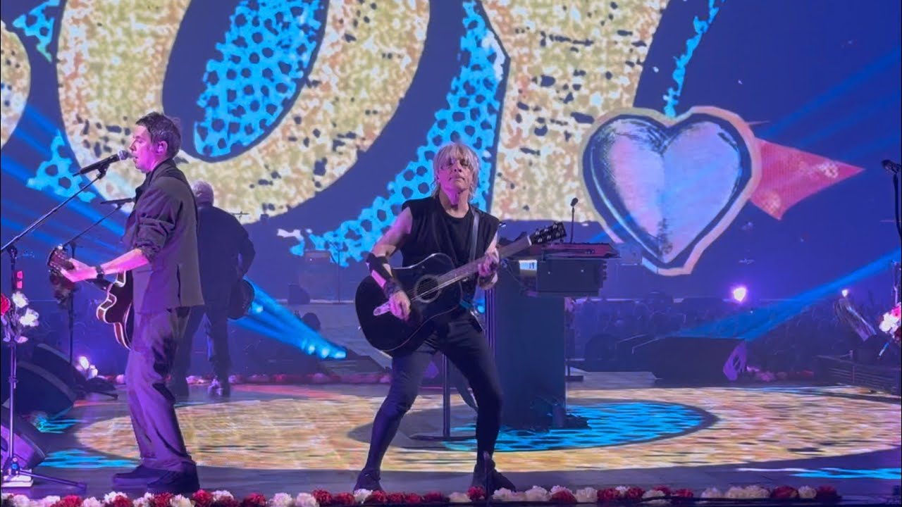 Indochine - Mao Boy (Live Arena Tour 2ème Vague at Arkéa Arena, Bordeaux 6 - 05/12/2025)