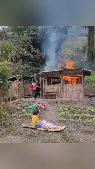 Big burning bamboo house - single mother #singlemom #bamboohouse #bushcraft #life #construction