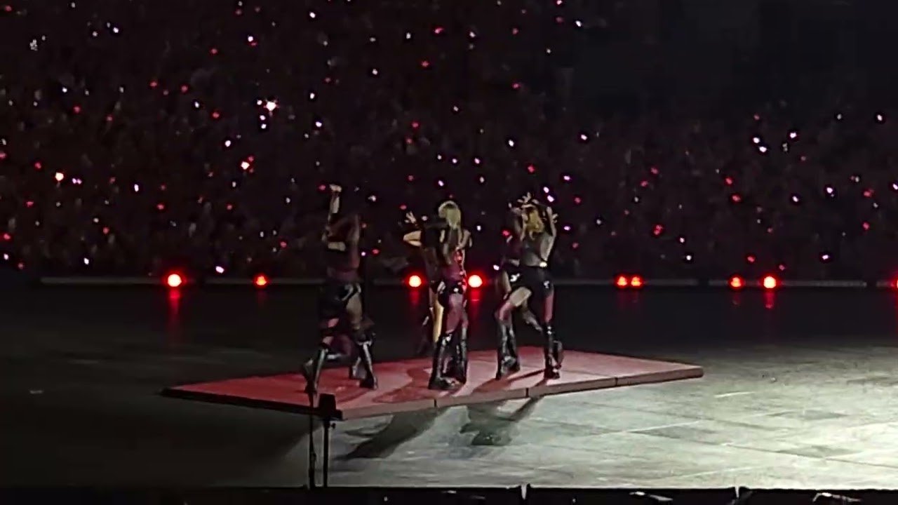 240717 The Eras Tour Gelsenkirchen N1 ...Ready For It?