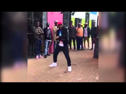 okmalumkoolkat-dancing-to-gqom