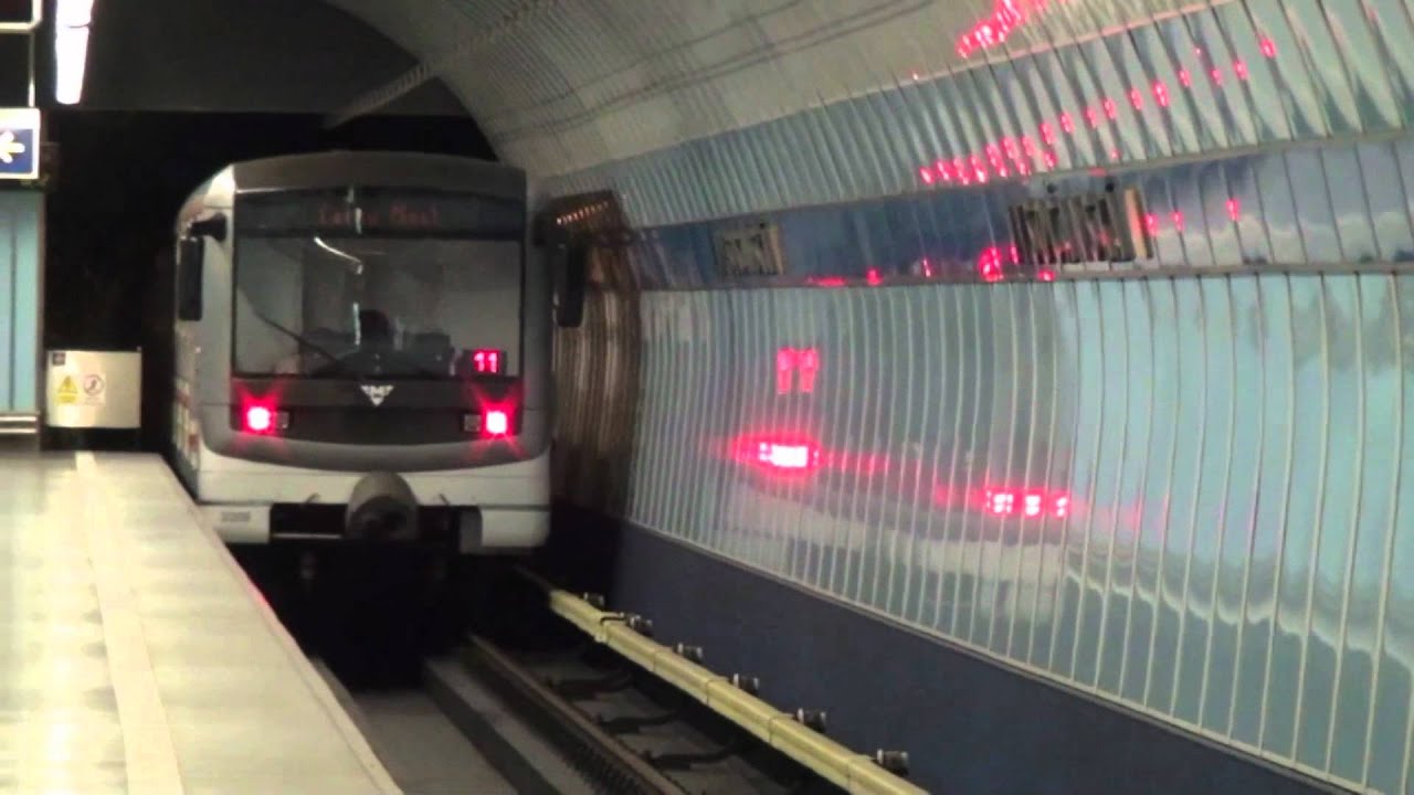 Metro Praha / Prague at station Vysočanská Linka B HD