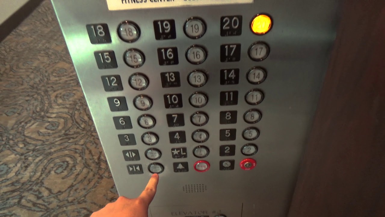 Высотные стеклянные лифты KONE с канатной дорогой в отеле Embassy Suites by Hilton в центре город...