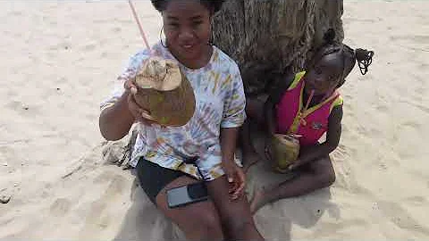 LIFE IN LAGOS: My Family  visiting Tarkway Beach f...