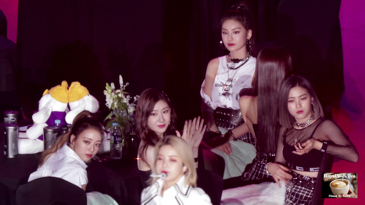 [20200130] [있지(ITZY) Reaction]  to 마마무(Mamamoo)