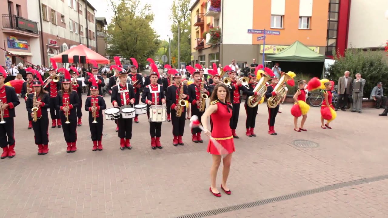 Występ młodzieżowej orkiestry dętej