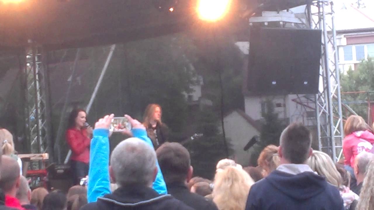 Kristina Jablcko Live Ludgerovice YouTube kristina-jablcko-live-ludgerovice-youtube