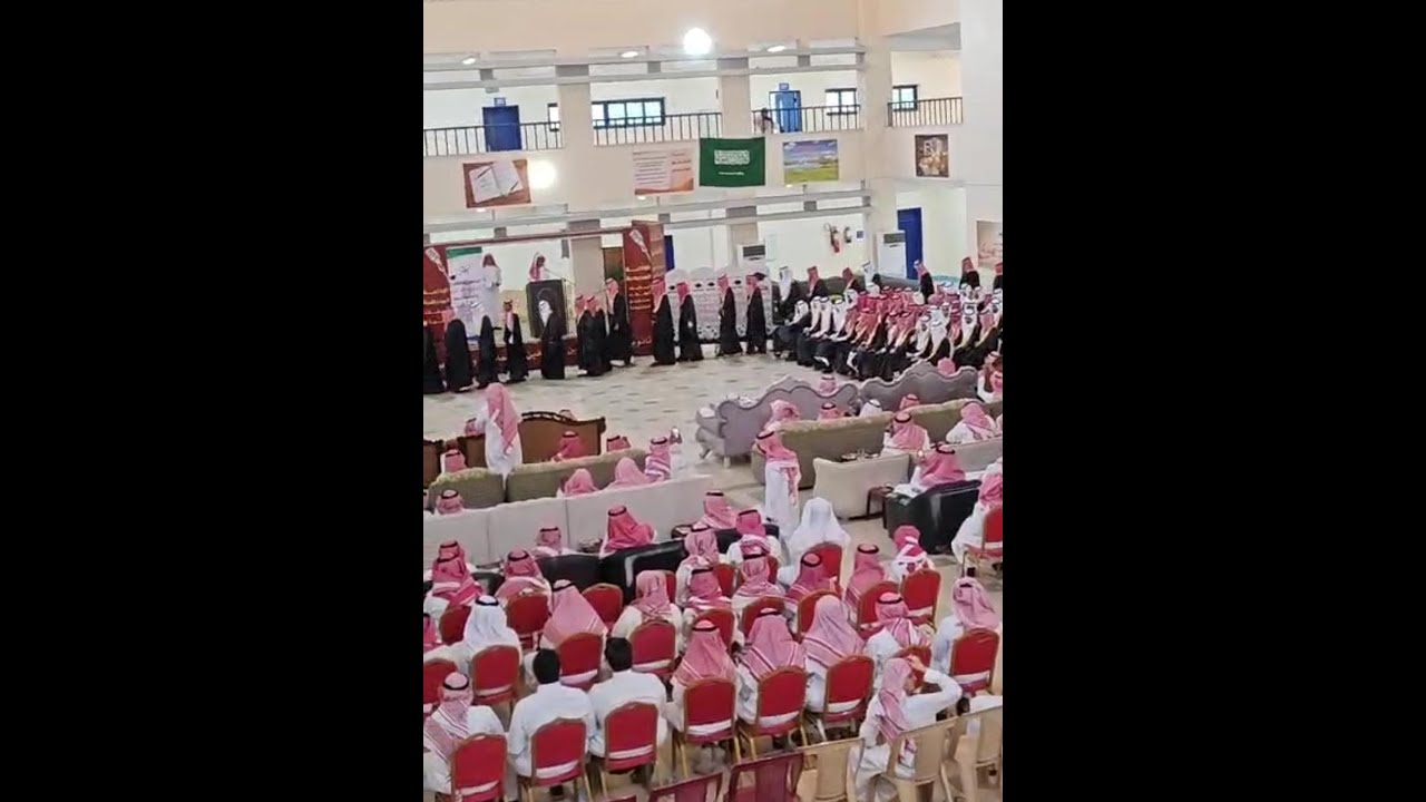 حفل تخرج الدفعة 42 من طلاب ثانوية خادم الحرمين(الشامل)