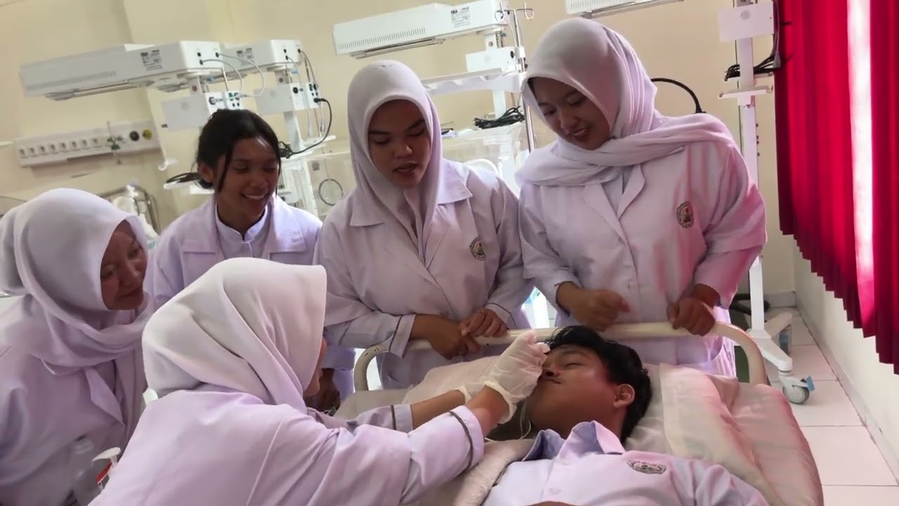 “Teknik Irigasi mata dan Pemberian Obat tetes mata dan salep mata”