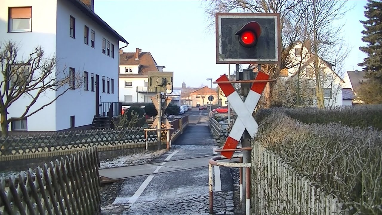 Spoorwegovergang Wabern (D) // Railroad crossing // Bahnübergang