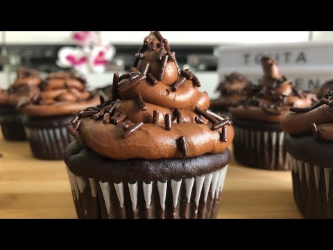 Vidéo: Cupcakes Au Chocolat Allemand