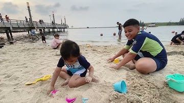 Asik Banget Main Pasir di Ancol🏝️, Abang Arsa & Adik Alkha Sampai Nggak Mau Pulang 😂🏖️