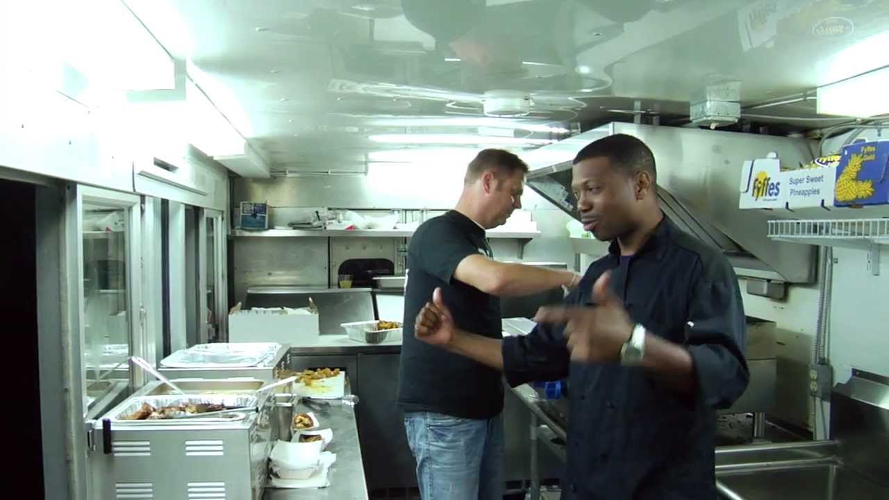 Gigging & Grubbing ENCORE - RIFF's Fine Street Food Truck w/ Brit Stokes
