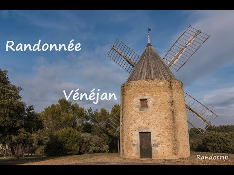 Rando Trip follows a hike through the Rhône hills around Vénéjan, passing the old village and referring to nearby heritage such as the clock tower and Saint-Jean-Baptiste chapel. The film also places the walk in a broader landscape with other ruins; it is not a complete, current trail guide. Check route markings, weather, access and walking conditions locally before following any section shown.