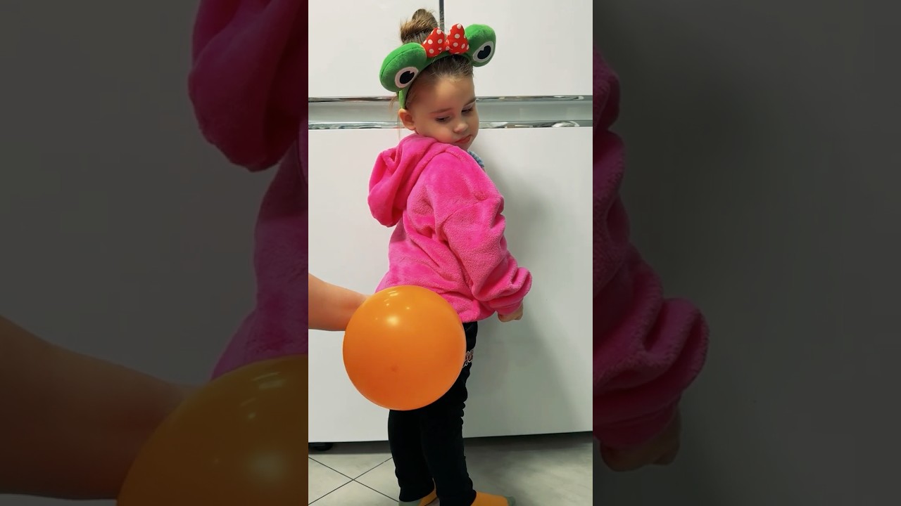Cute baby and balloon ❤️👶🏻🎈🍧🍭🍒😱💕🤣