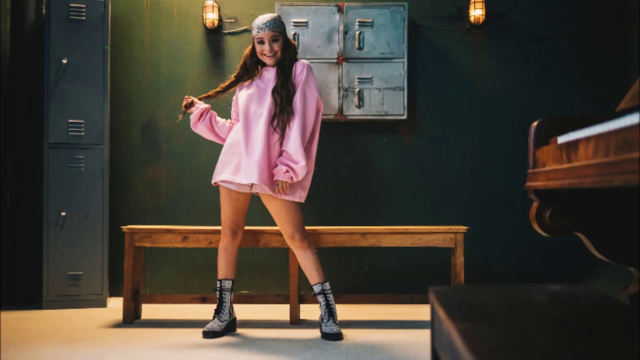 Karol Sevilla -Tus Besos (ardillas)