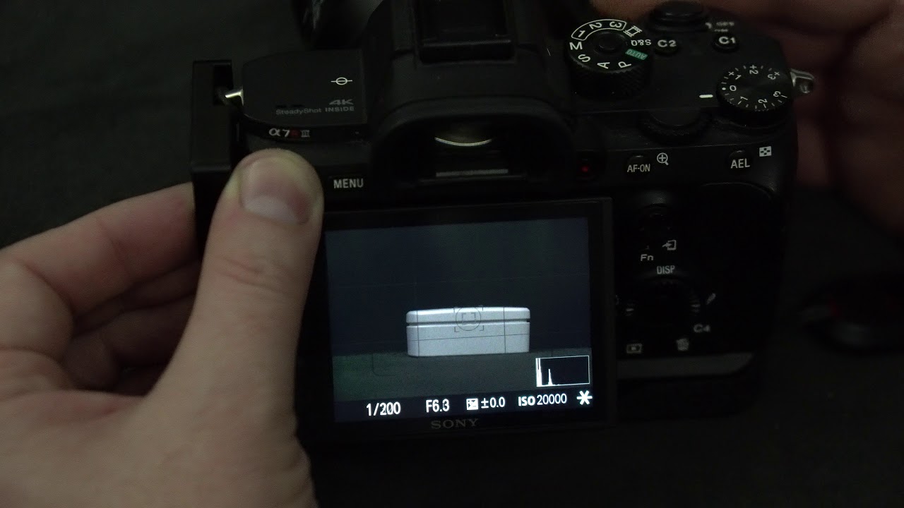 Modernisere lettelse Peru sony a7iii/A7R3/A9 AEL hold or toggle combined with the shutter or aperture  dial - YouTube