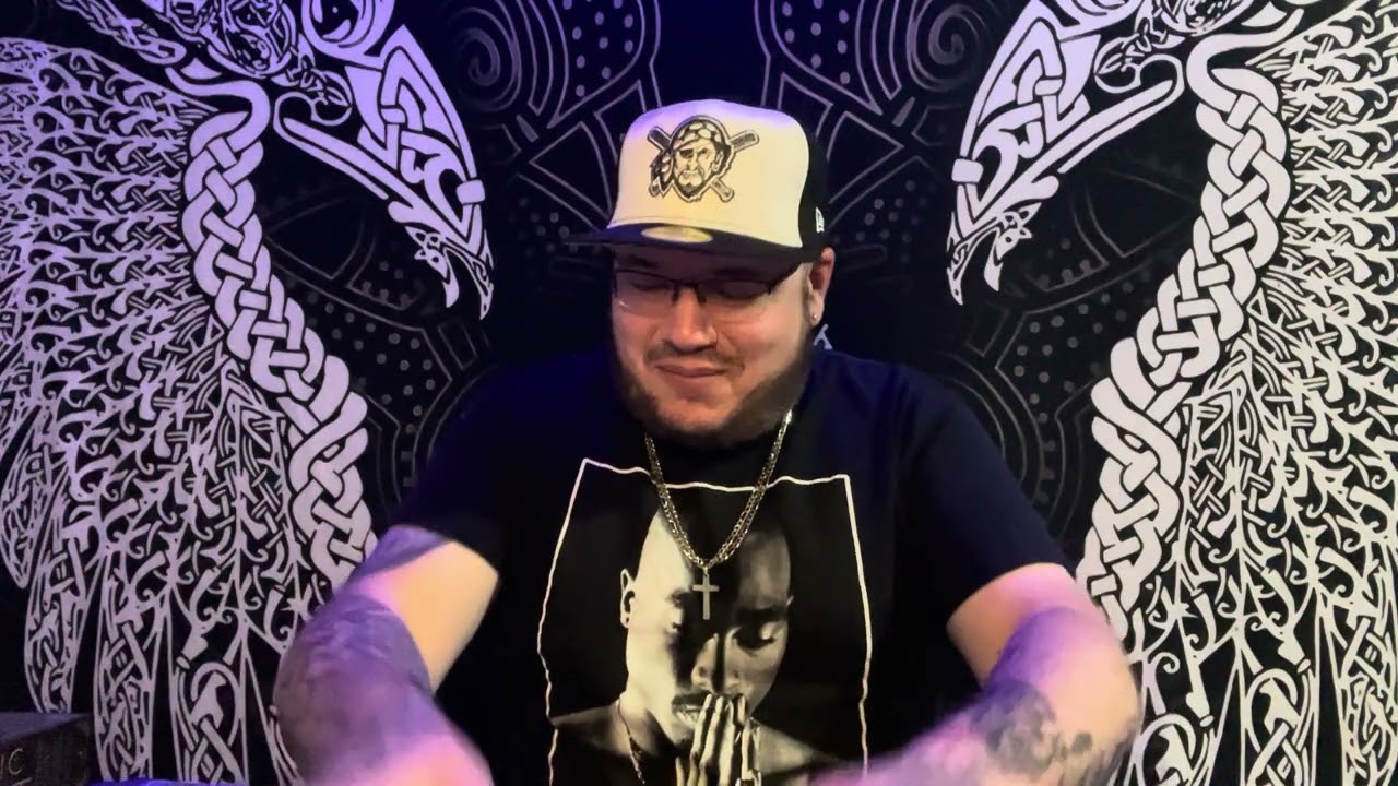 CANCER ♋️ “The one who loves you is closer than you think” August 2023 Tarot love reading