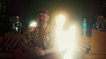 Matt Simons - Weak In The Knees (Official Music Video)