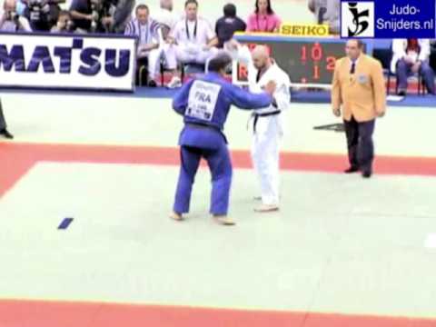 Judo 2005 Cairo: Robin (FRA) - Mikhaylin (RUS) [+1...