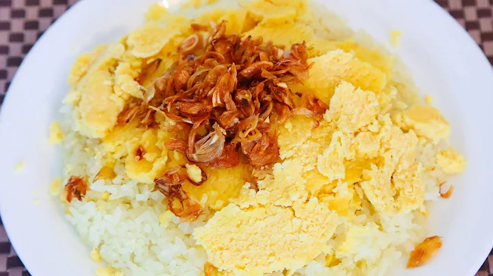 Xôi Xéo - Vietnamese Sticky Rice with Mung Bean