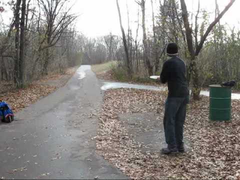 On 11-23-08, Dan Beto (masterbeato), Lucas Weide (MandShowI), Todd Erickson, Joe Johnson and Joe Veen met up to play a round at Acorn Park, in Roseville, Minnesota. Enjoy!