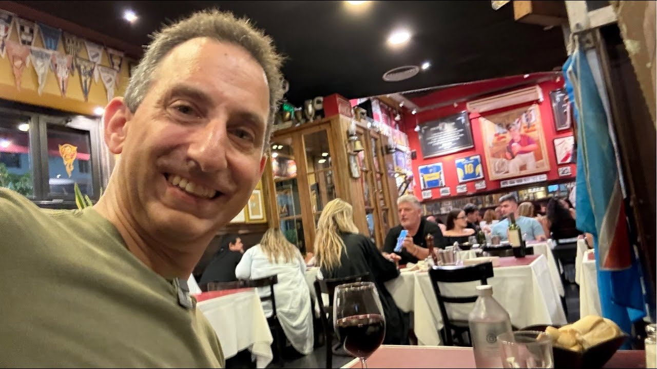 LIVE Eating at a local restaurant in Buenos Aires, Argentina (Restaurante Manolo)