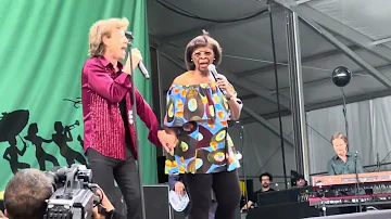 Time is on My Side with Irma Thomas The Rolling Stones 2024 JazzFest Thursday May 2nd shot close