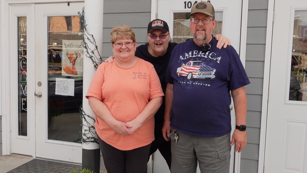 The Fox Den Restaurant In Cantril Iowa.... YouTube