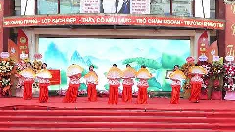 Múa mashup: Khát vọng Việt - Biểu diễn chi đội 7A1.