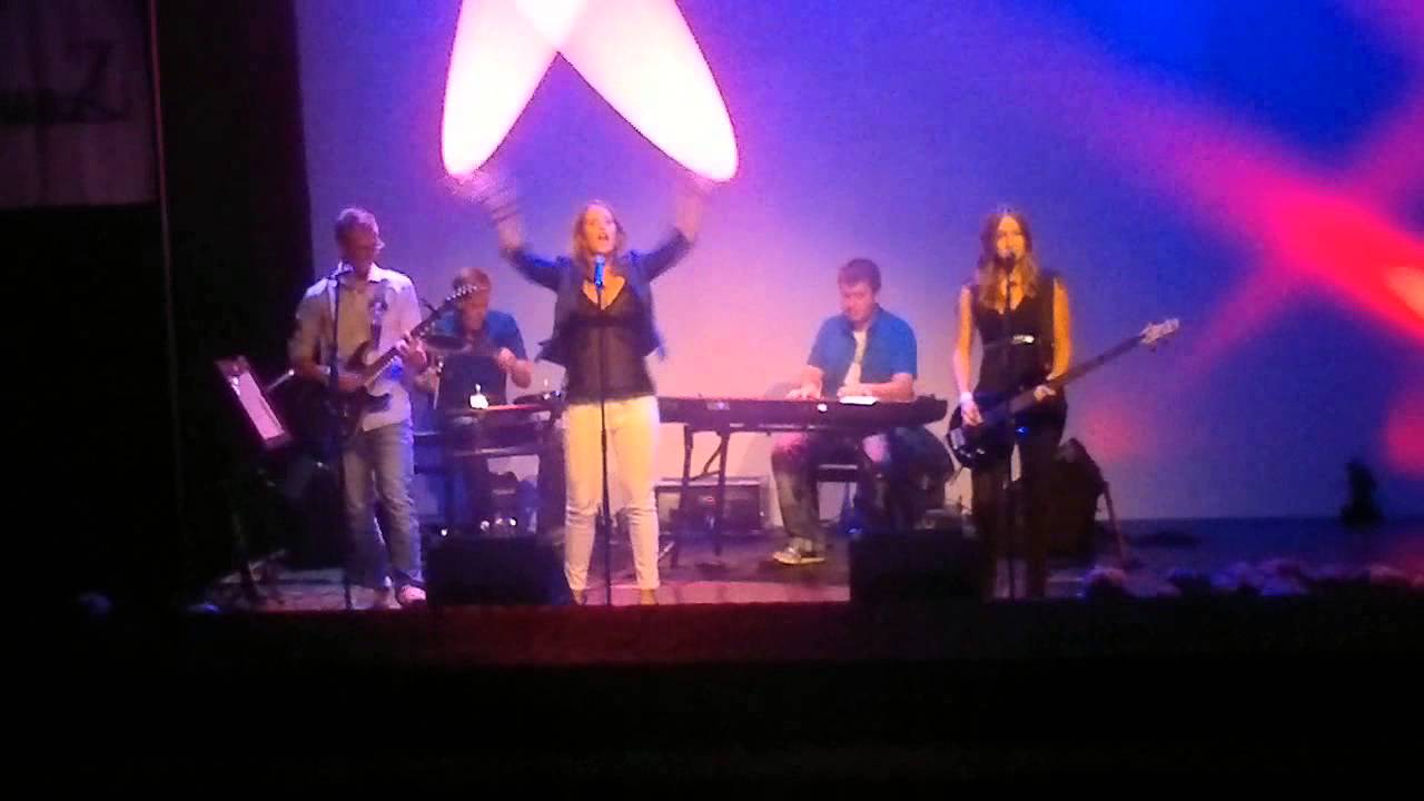Royal Bluez Let Me Entertain You Tafelhalle Nurnberg Youtube