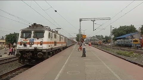 Dangerous Howrah - New Delhi Rajdhani Express Devastated Dankuni at Full Speed