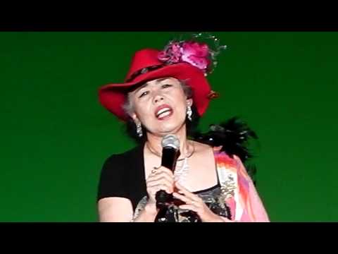 ツタエさんが歌うサヨナラはくちづけのあとで