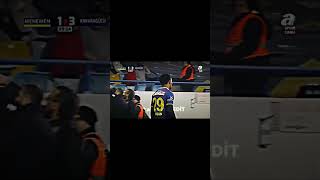 Bu Ligde Bundan Iyisi Varmı?