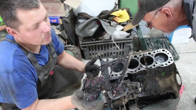 Toyota HILUX 3L Engine REBUILD Timelapse 50 OFF toyota-hilux-3l-engine-rebuild-timelapse-50-off