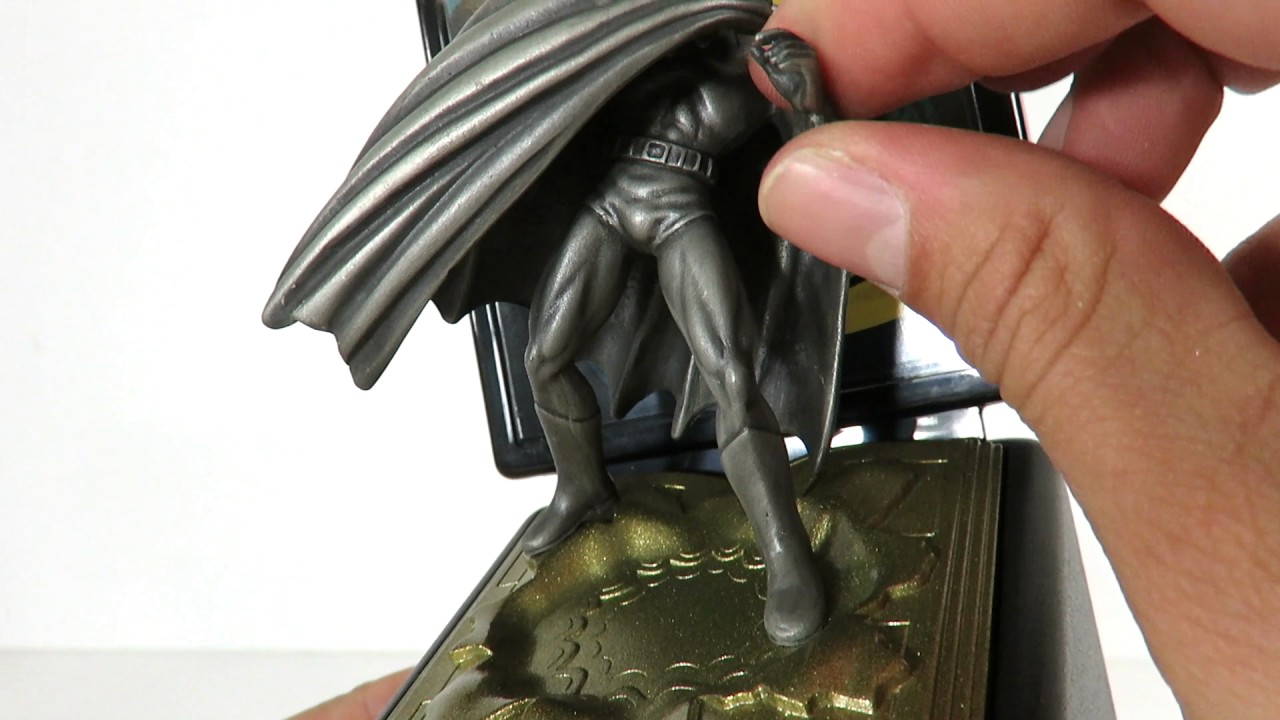 COMIC BOOK CHAMPIONS PEWTER FIGURE: BATMAN 1943 DC SERIES GOLDEN