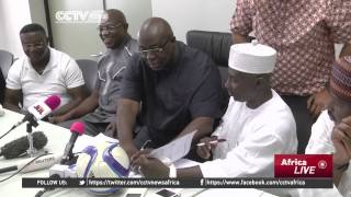 Stephen Keshi signs 2 year deal for Super Eagles coaching job