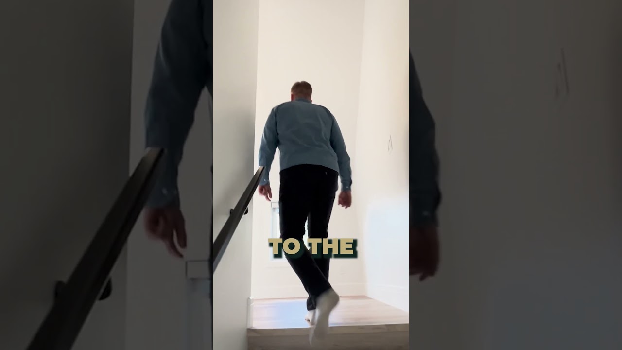 Moving to Saskatoon CA? Check Out This Stunning Varsity View Townhouse!