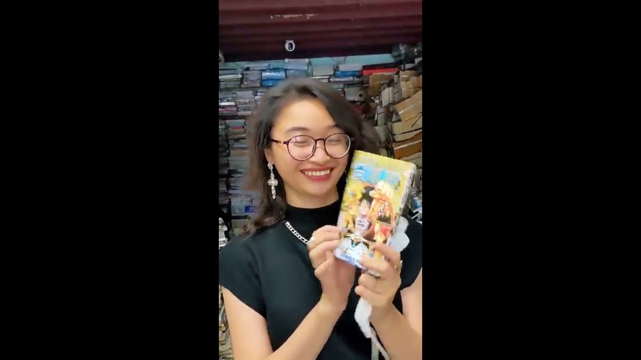 Mua được bộ truyện sống lại tuổi thơ luôn 🤩 Dương Phạm #shorts - youtube