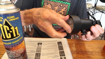 How to Loosen a Stuck Lightbulb