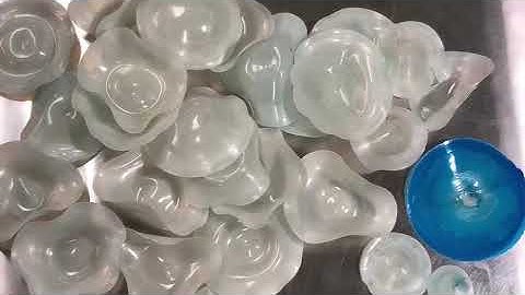 Purging injection machine and hotrunners with Ultra Plast